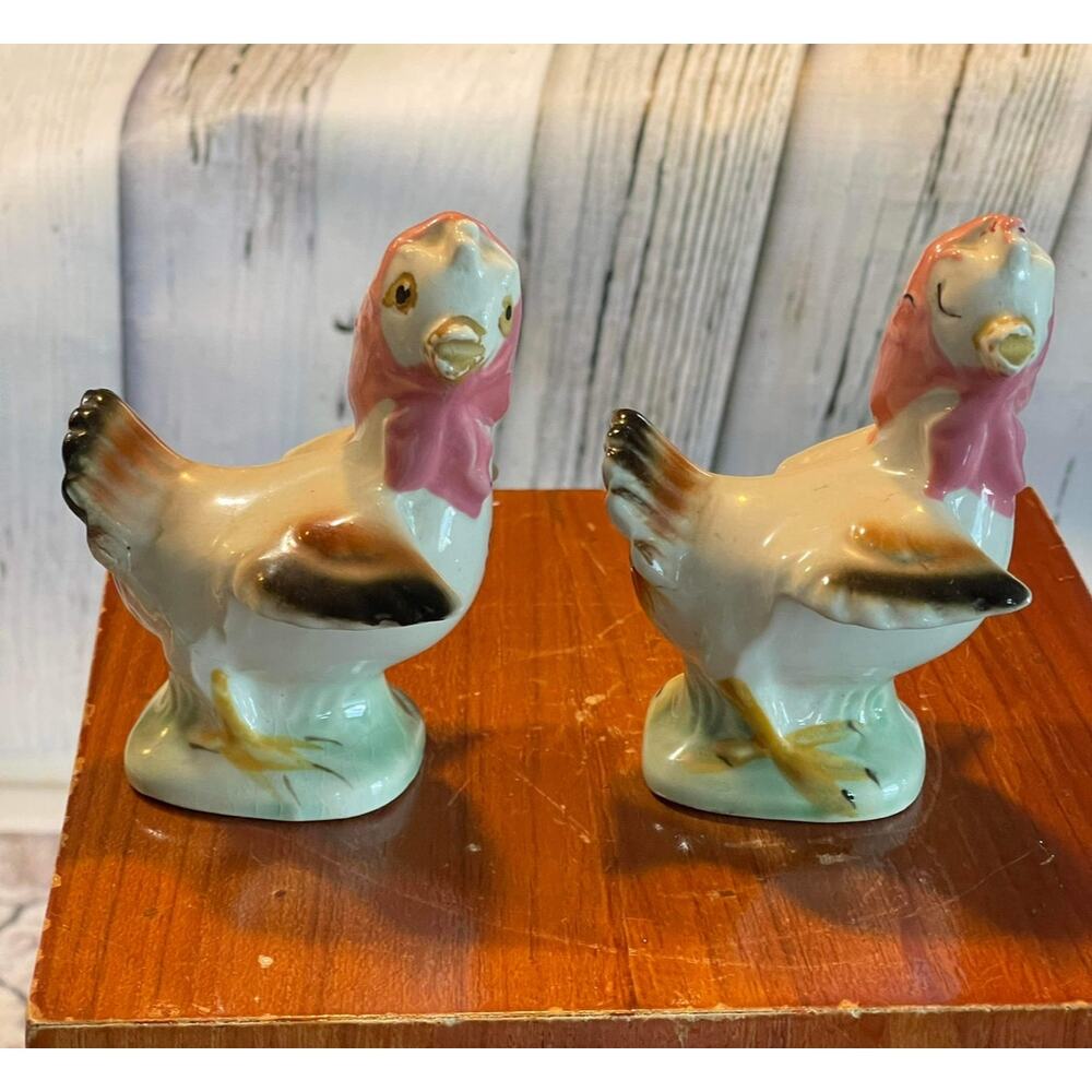 Vintage Salt and Pepper Hen Chicken wearing Scarf Set Ceramic